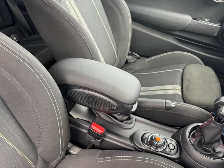 2019 MINI Hatch 1.5 Cooper Sport Hatchback 3dr Petrol Manual Euro 6 (s/s) (136 ps) HATCHBACK Petr...