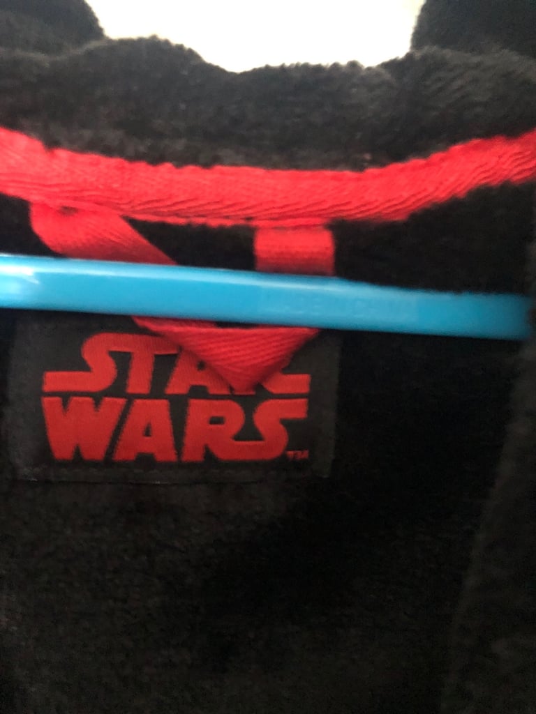 Childrens Star Wars bathrobe Age 7-8
