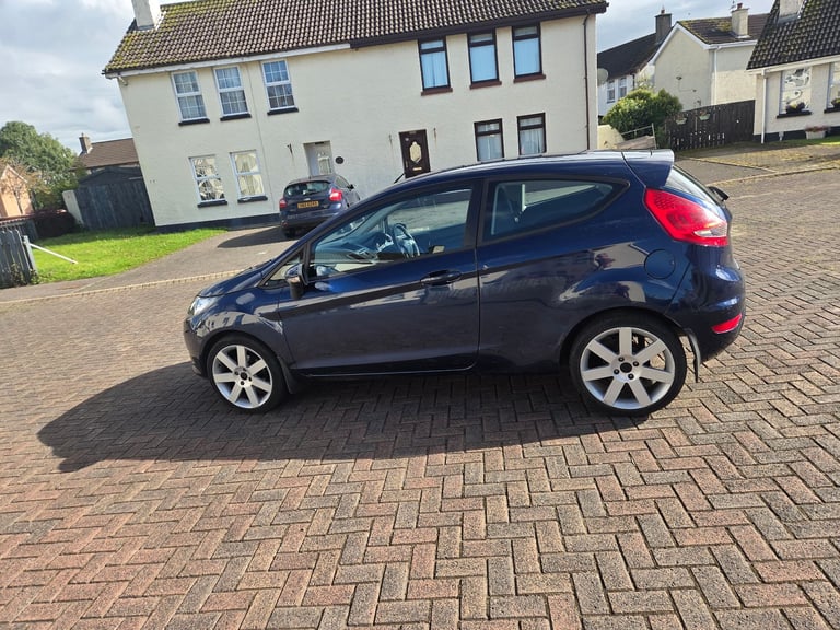 Ford, FIESTA, Hatchback, 2012, Manual, 1242 (cc), 3 doors full Ford stamped service history.