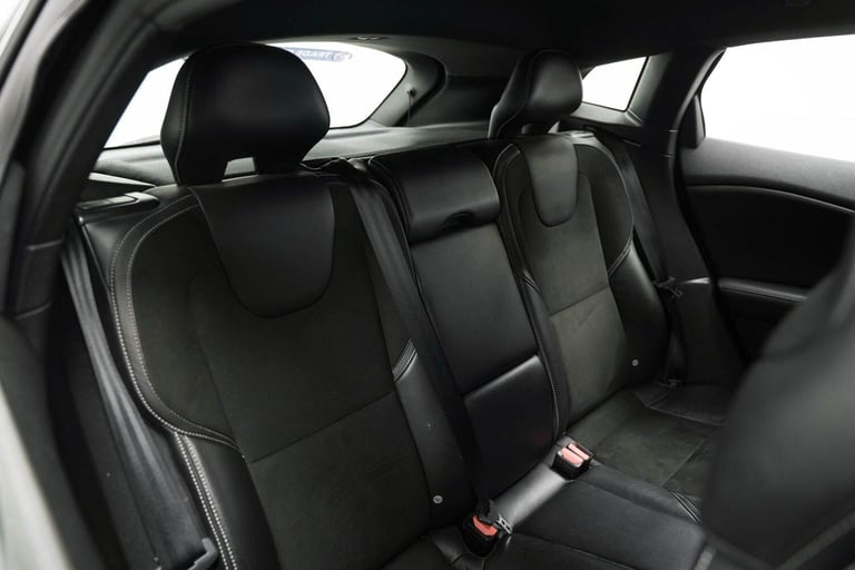  Volvo V40 2.0 D2 R-Design Nav Plus Euro 6 (s/s) 5dr Diesel Manual