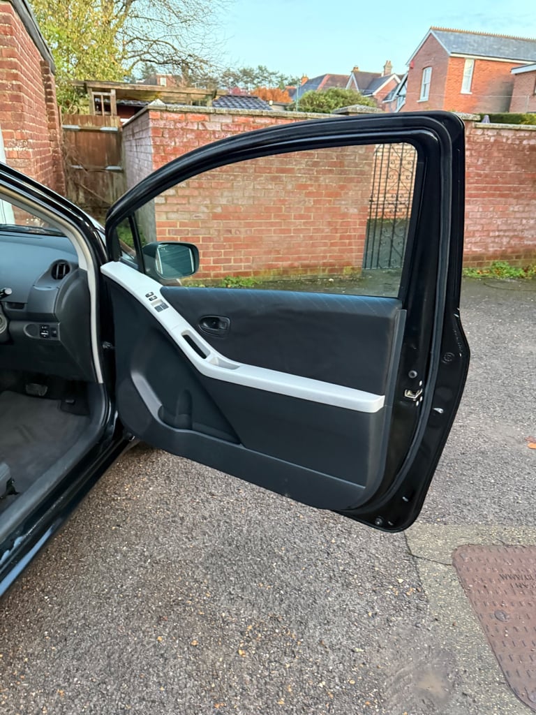 Toyota, YARIS, Hatchback, 2007, Semi-Auto, 1296 (cc), 3 doors