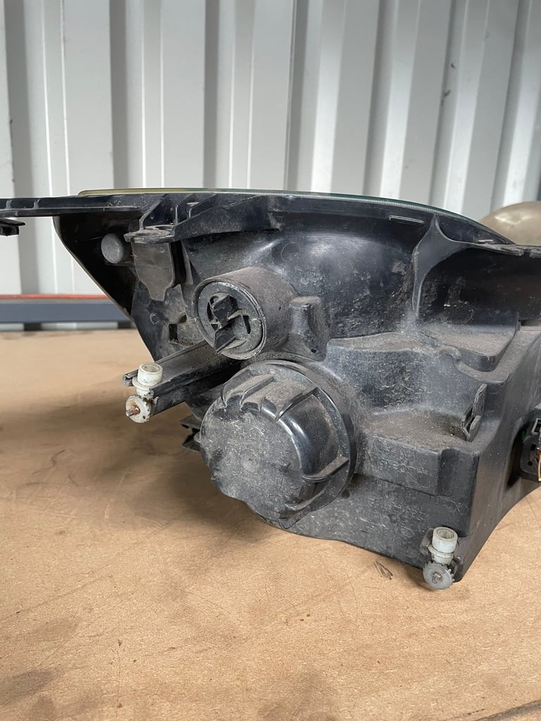 Ford Fiesta Headlight