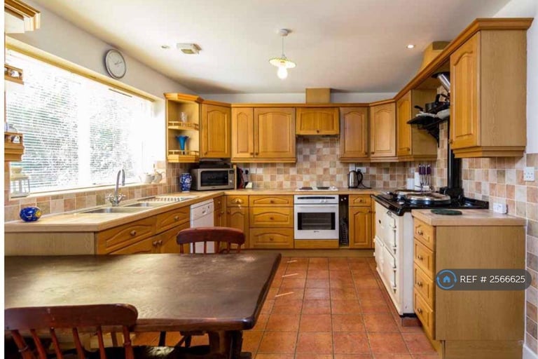 4 bedroom house in Harston Road, Newton, Cambridge, CB22 (4 bed) (#2566625)