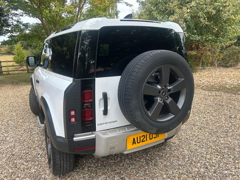 LAND ROVER DEFENDER 90 3.0 D200 MHEV 2021