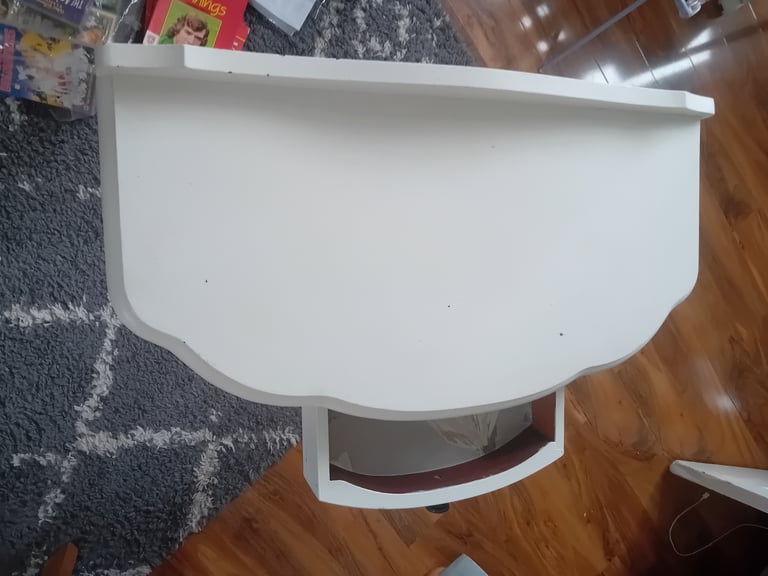 Dressing table 