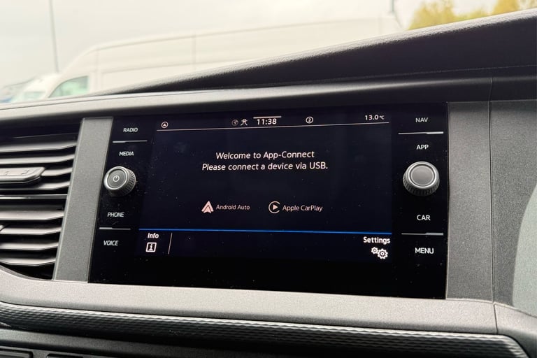 2024 Volkswagen Transporter 2.0 TDI 110 Highline Van Van Manual