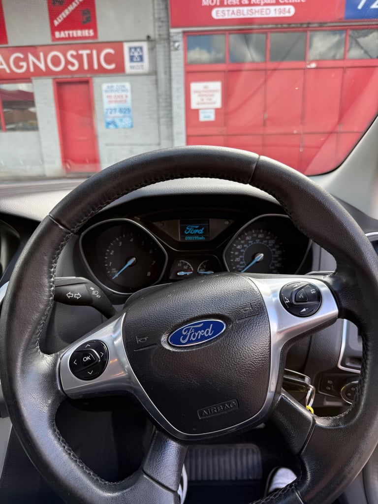 Ford, FOCUS, Hatchback, 2014, Manual, 998 (cc), 5 doors