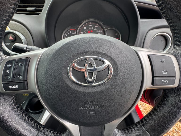 2014 Toyota Yaris 1.33 VVT-i Icon+ 5dr HATCHBACK Petrol Manual