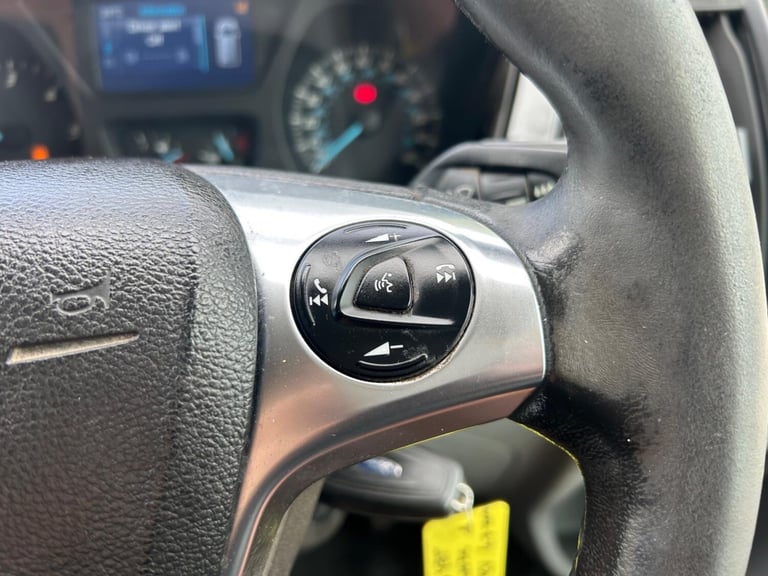 2016 Ford Transit 2.2 TDCi 350 Dropside 4dr Diesel Manual RWD L3 (219 g/km, 123 bhp) CHASSIS CAB ...