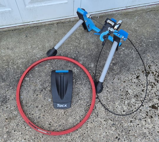 Tacx Blue Motion T2600 Turbo Trainer in Ellon, Aberdeenshire