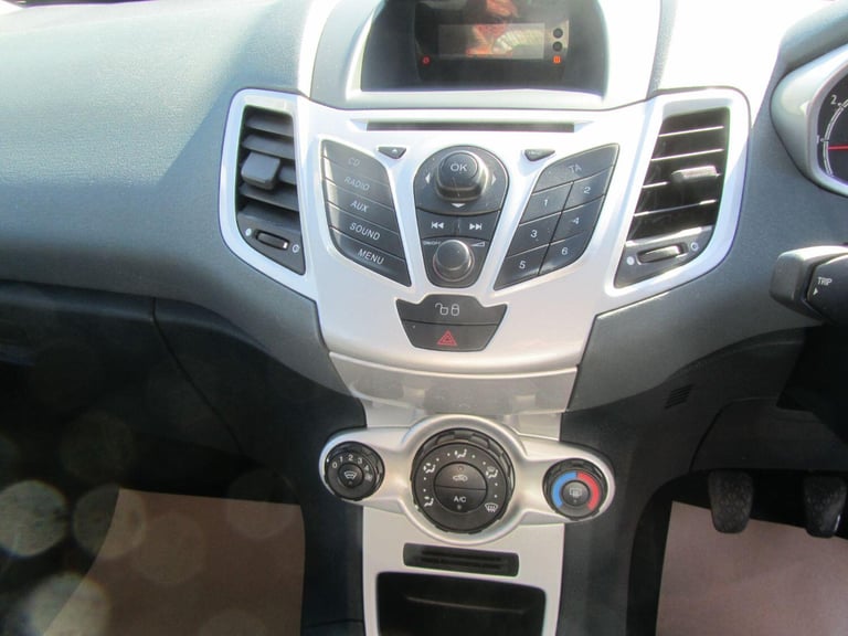 FORD FIESTA 1.3 Zetec 2010