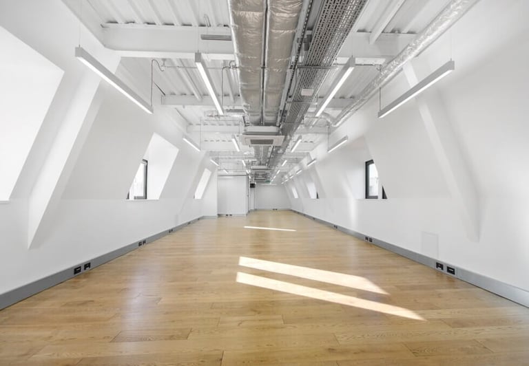 *Chancery Lane* Private Serviced Offices: Units from 7 to 200 desks for rent WC2A