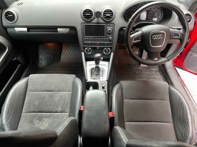 Audi A3 ) 2.0 TFSI S line S Tronic quattro