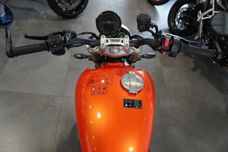 Triumph Speed Twin 1200 RS, 2025, Baja Orange. IN STOCK NOW