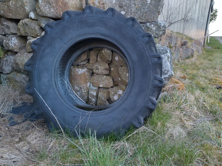 Free Manitou tyres