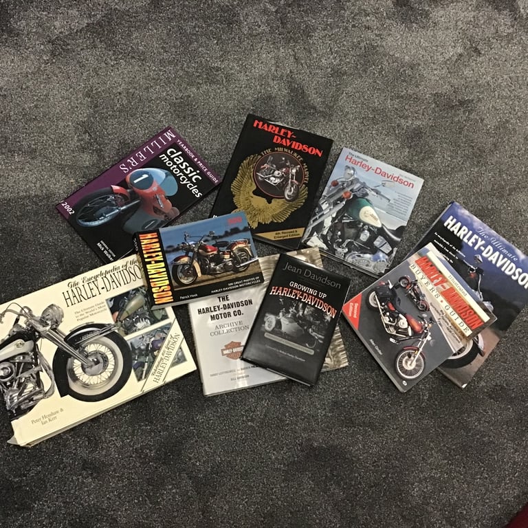 image for HARLEY DAVIDSON MOTORBIKE BOOKS BUNDLE