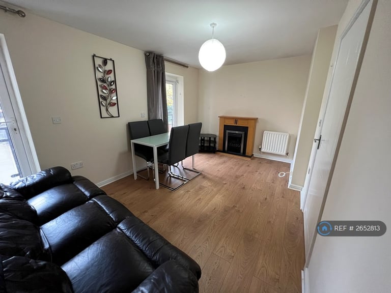 2 bedroom flat in Temple Place, Reading, RG1 (2 bed) (#2652813)