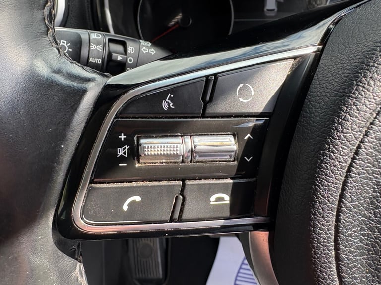 Kia Sportage 2.0 Diesel ISG 4 AWD Auto.Heated leather,reverse camera,pan roof