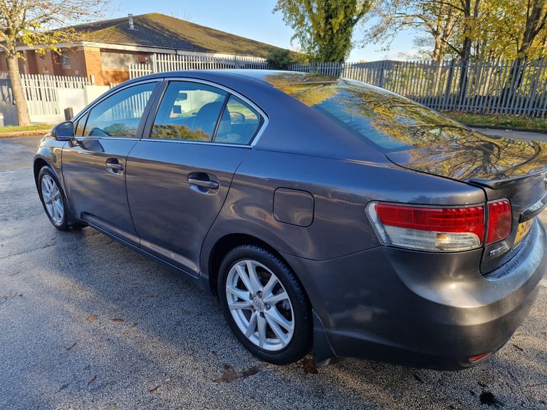 BARGAIN, Toyota, AVENSIS, Saloon, 2010, Manual, 1798 (cc), 4 doors