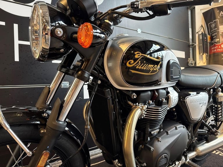 2025 Triumph Bonneville T100 ICON EDITION Petrol black 5 Speed