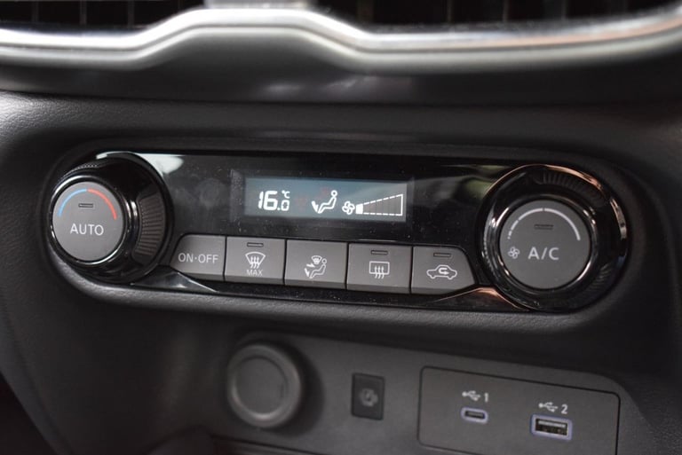 2025 Nissan Juke 1.0 DIG-T N-Connecta SUV 5dr Petrol DCT Auto Euro 6 (s/s) (114 ps) HATCHBACK Pet...