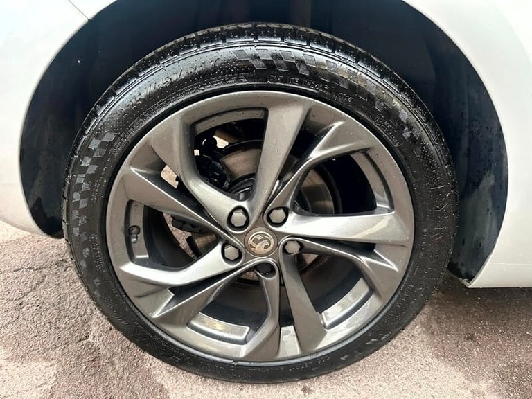 Vauxhall Astra SRI -6 SPEED, ONLY 66159 MILES, LANE ASSIST, REAR PARKING SENSORS