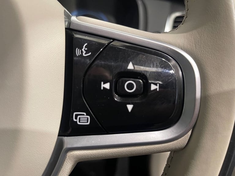 2021 Volvo XC90 2.0h T8 Twin Engine Recharge 11.6kWh Inscription Pro SUV 5dr Petrol Plug-in ESTAT...