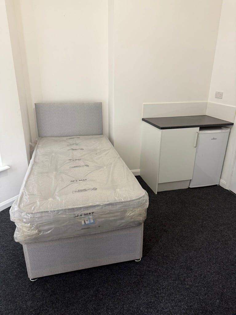 SELF CONTAINED ROOMS AVAILABLE IN SUPPORTED ACCOMMODATION FOR BENEFIT CLAIMANTS UC PIP