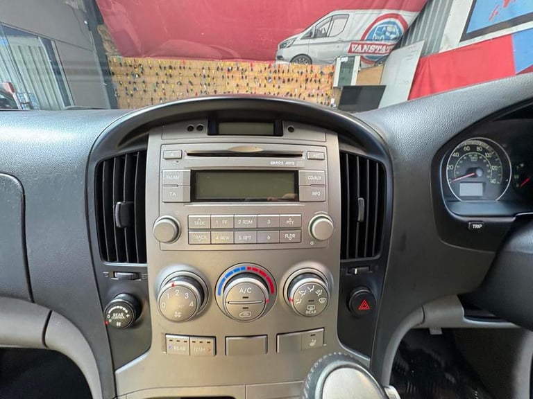 2012 Hyundai i800 2.5 CRDi Style 5dr Auto MPV DIESEL Automatic