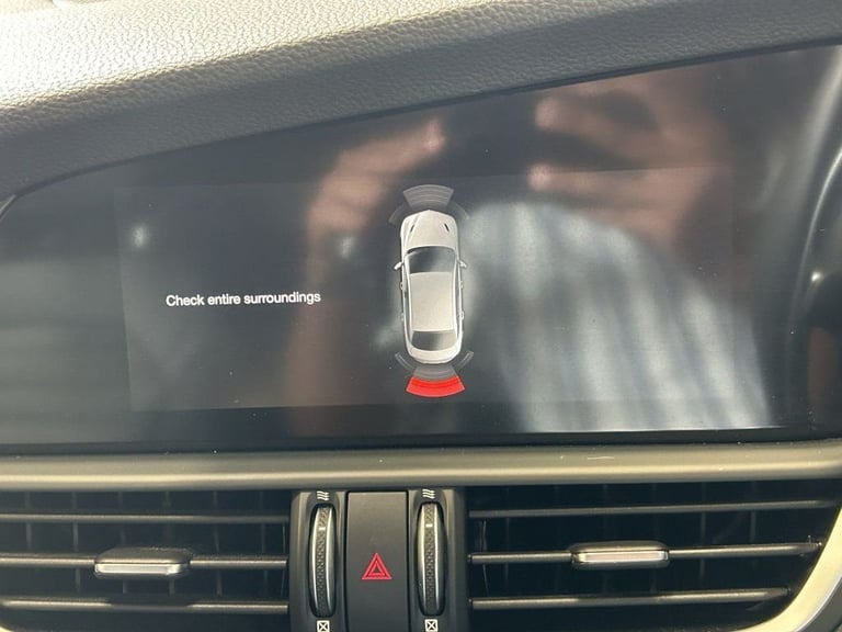 2018 Alfa Romeo Giulia 2.0T Veloce Saloon 4dr Petrol Auto Euro 6 (s/s) (280 ps) Saloon Petrol Aut...
