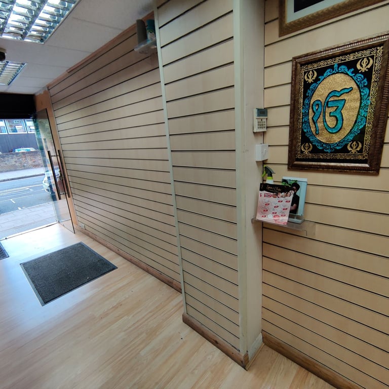 Units in Shop for Rent 