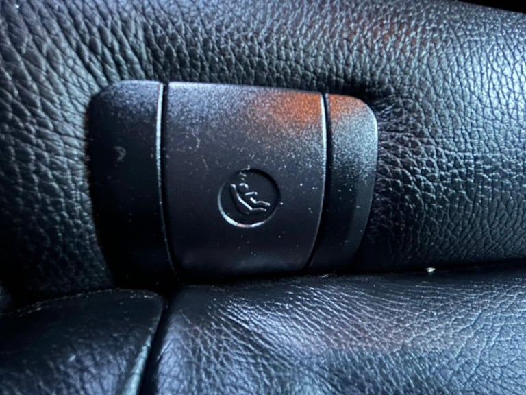 2011 60 BMW 5 SERIES 3.0 523I SE TOURING 5DR PETROL STEPTRONIC EURO 5 (204 PS)