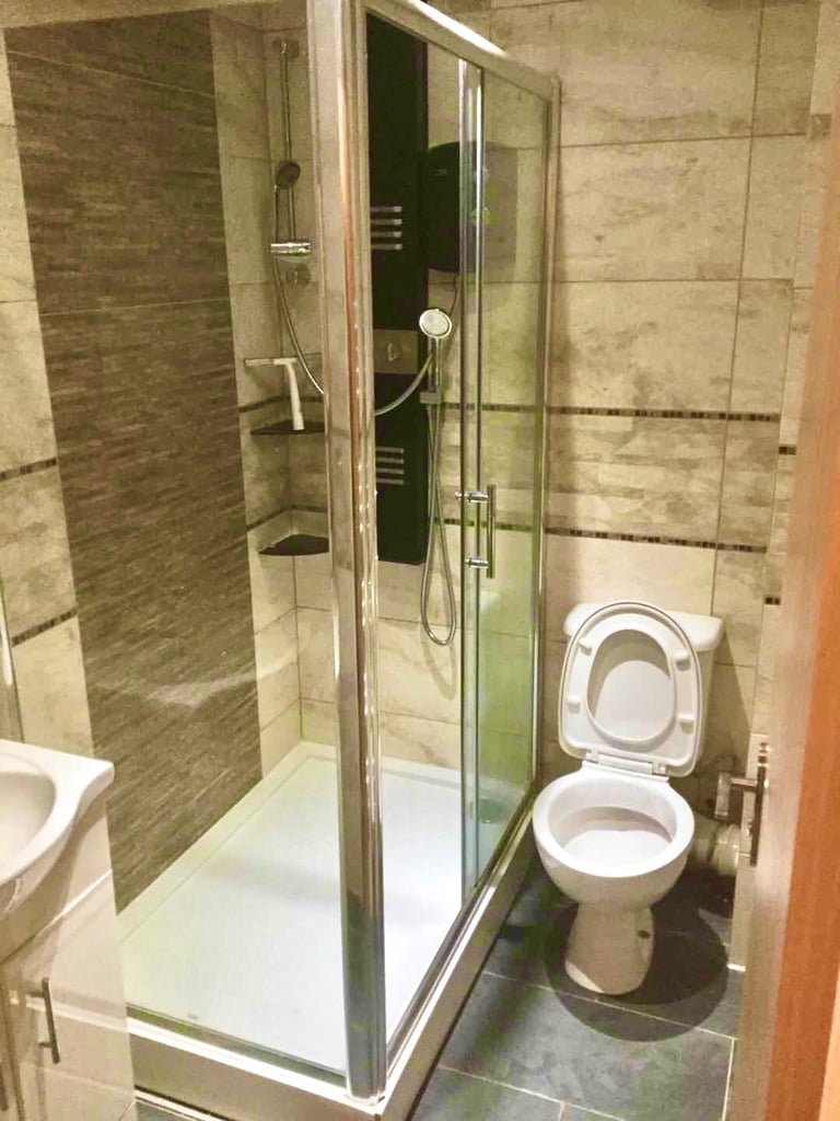 2 bedrooms flat ( CF116AH )