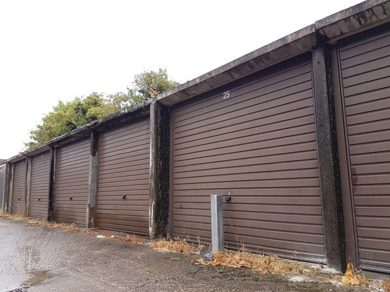 Garage/Parking/Storage to rent: Camp Drive, Houghton Regis LU5 5HE - GATED SITE/NEW DOOR