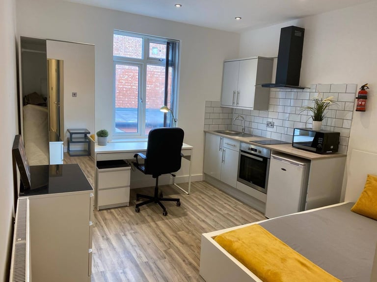 Spacious & Cosy Studio Flat for Rent CV1 5DW