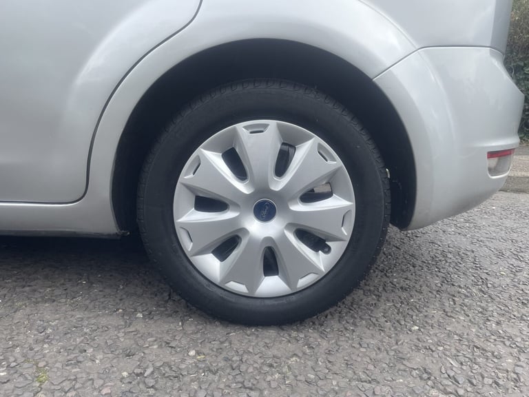 FORD FOCUS 1.6 Style 2010