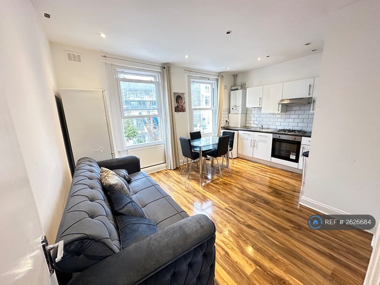 image for 4 bedroom flat in Flaxman Rd, Brixton.Camberwell Elephant And Castle,Herne Hi (4 bed) (#2626684)