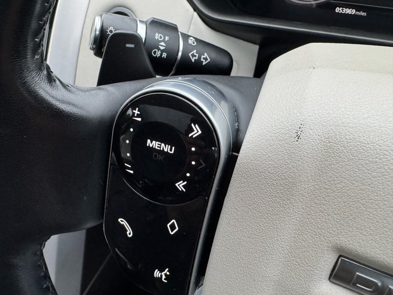 2019 Land Rover Discovery 2.0 SD4 HSE SUV 5dr Diesel Auto 4WD Euro 6 (s/s) (240 ps) ESTATE Diesel...