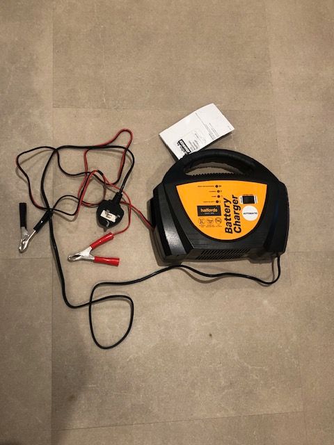 Halfords Car Battery Charger