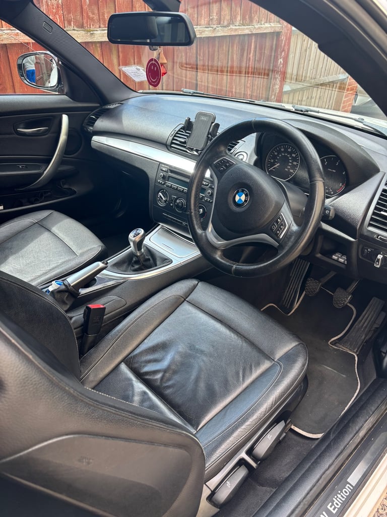 BMW, 1 SERIES, Coupe, 2012, Manual, 1995 (cc), 2 doors