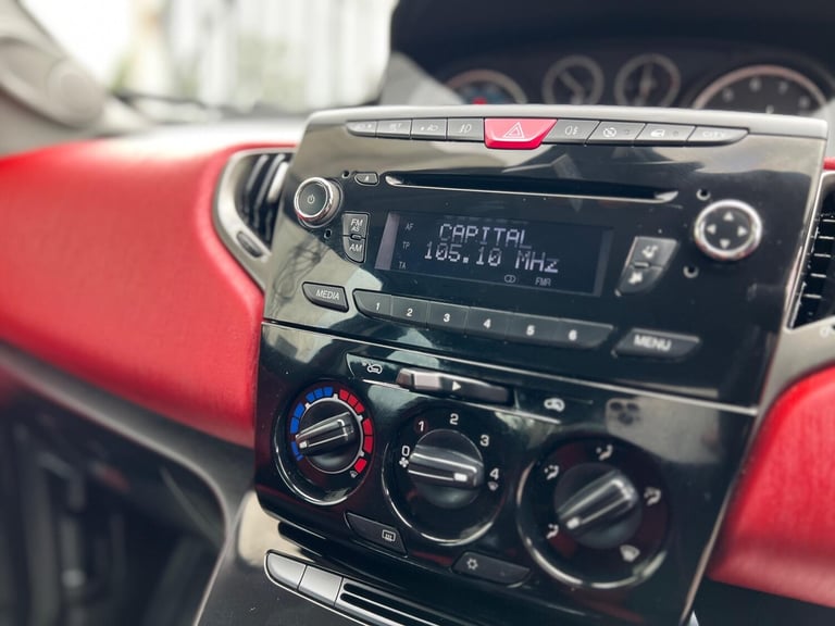 2012 Chrysler Ypsilon 1.2 Black and Red 5dr HATCHBACK PETROL Manual
