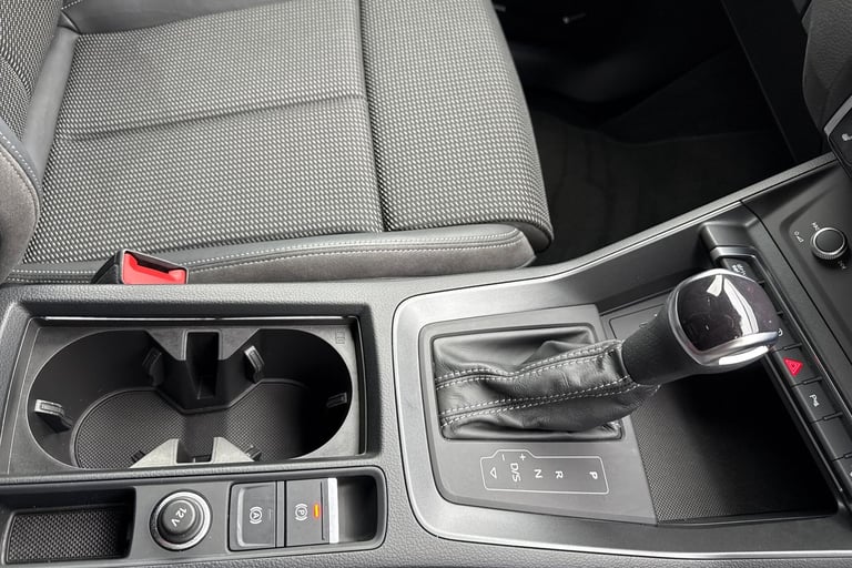 2022 Audi Q3 Black Edition 40 TFSI quattro 190 PS S tronic SUV PETROL Automatic