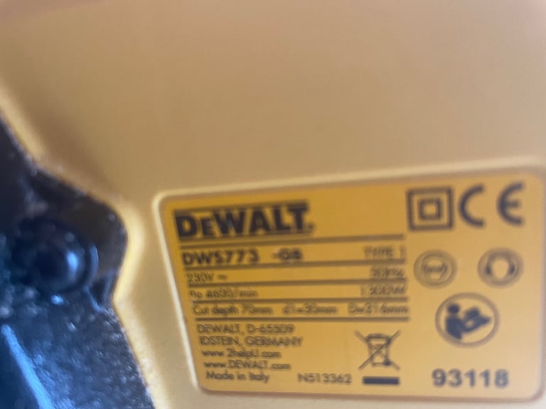 Dewalt 216 mm sliding mitre saw as new