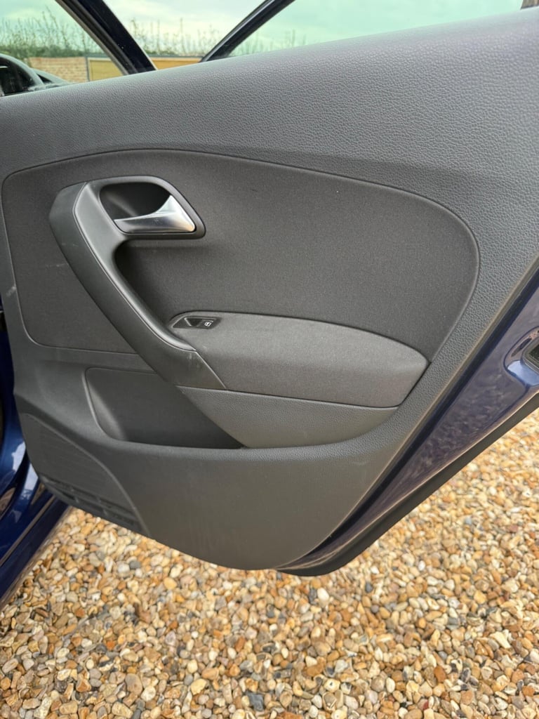 2010 Volkswagen Polo 1.2 70 SE 5dr HATCHBACK PETROL Manual