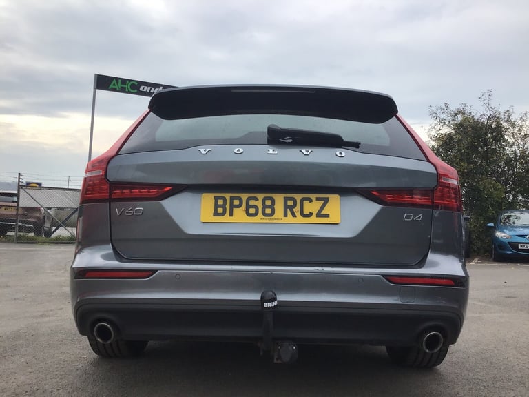 2019 Volvo V60 2.0 D4 Momentum Pro Estate 5dr Diesel Auto Euro 6 (s/s) (190 ps)