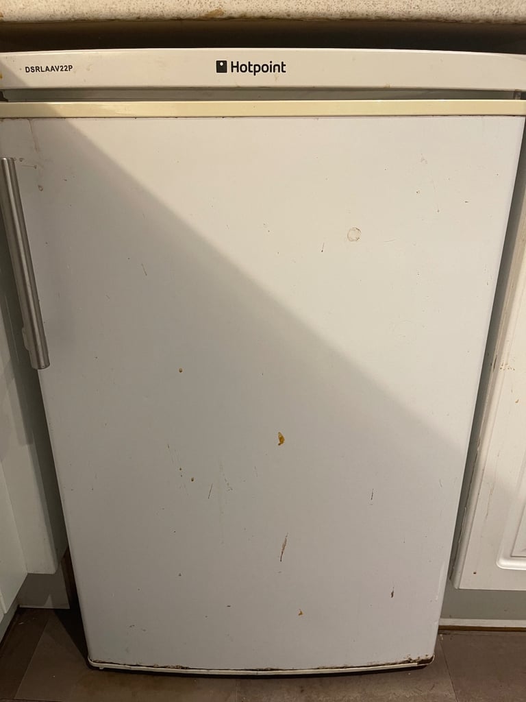 Undercounter fridge 