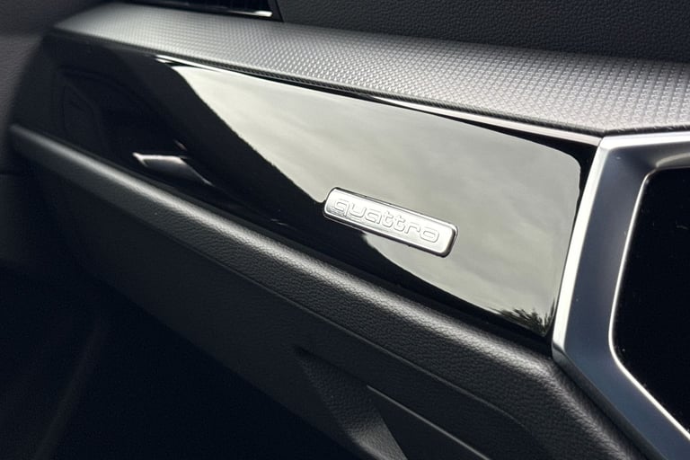 2022 Audi Q3 Black Edition 40 TFSI quattro 190 PS S tronic SUV PETROL Automatic