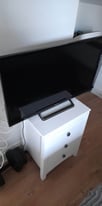 33" SMART TV - COLLECTION ONLY
