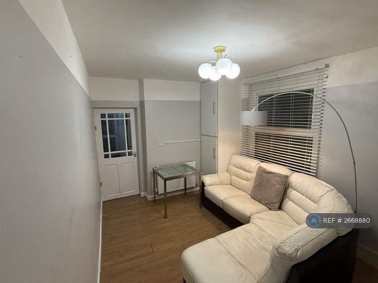2 bedroom flat in Newport, Newport, NP20 (2 bed) (#2668880)