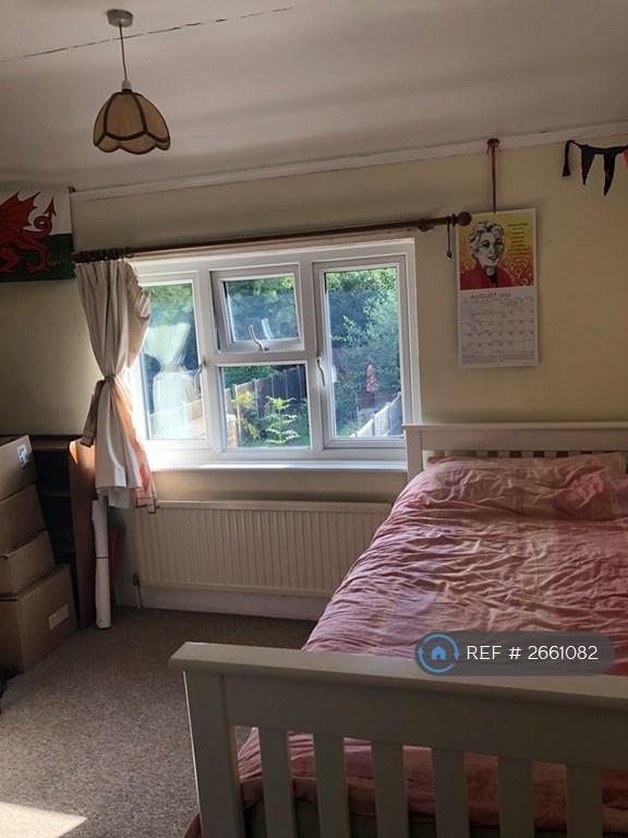 3 bedroom house in Harcourt Drive, Canterbury, CT2 (3 bed) (#2661082)